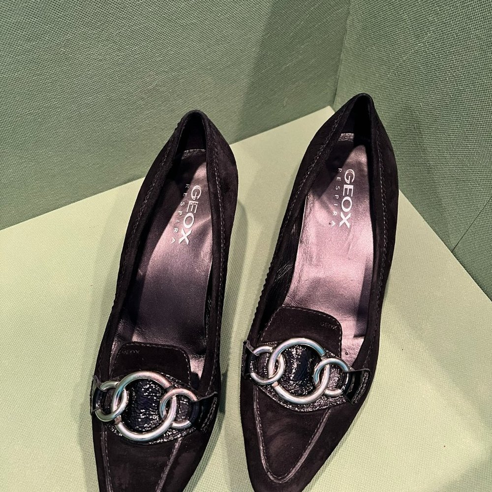 Geox Respira suede low pumps